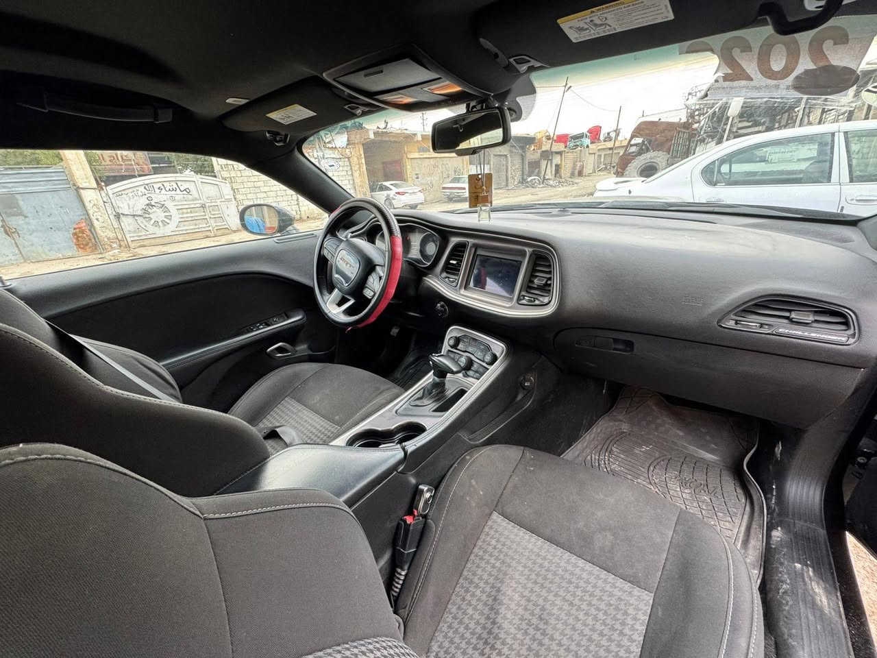 جالنجر GT موديل ٢٠٢٢.
سياره فول الفول رقم اربيل تحويل مباشر  مصبوغه حزام اثر شخوط خباثه  سياره معروفه مواصفاته مكينه كير بلاديات سياره اي نقص مابيه مكاني فلوجه سعره ١٦٠ رقمي ،***********
