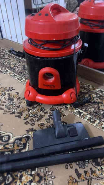 مكنسه كهربائيه كلش  جديده كلش مستعمله مرتين بس  سعره اب 80  شرط الفحص مكاني شعب اكو توصيل *********** واتساب
