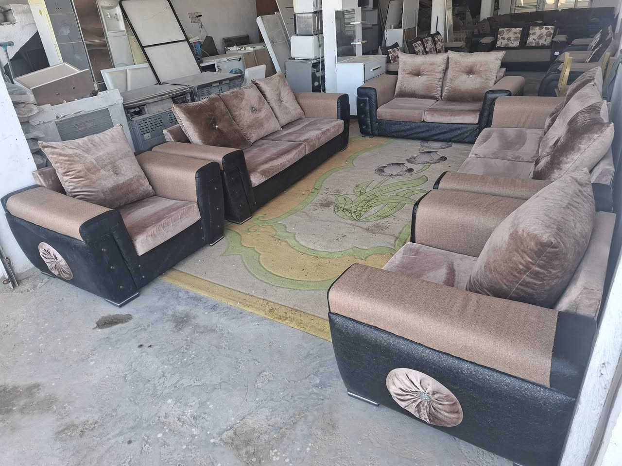 تخم باله تركي ماركه  نظيف جدا جدا 10نفر اسفنج ضغط طبي بولستر ودوشك منفصل كلش قوي ومرتب نضيف باله تركيي
الحمزه الغربي ***********
