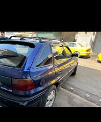 اخوان عندي مثله هاي سياره اوبل استرا كشر كامل وأربع باب كاملات معا بني...