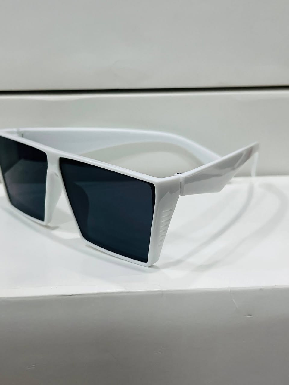 🔹️ نضارات منوعه بلازمه + يوفي موديلات جديده
🔹️سعر قطع8,000
مع توصيل


**إذا كنت صاحب هذا الإعلان وتريد حذفه لأي سبب، رجاءا أرسل رسالة إلى الدعم الفني**