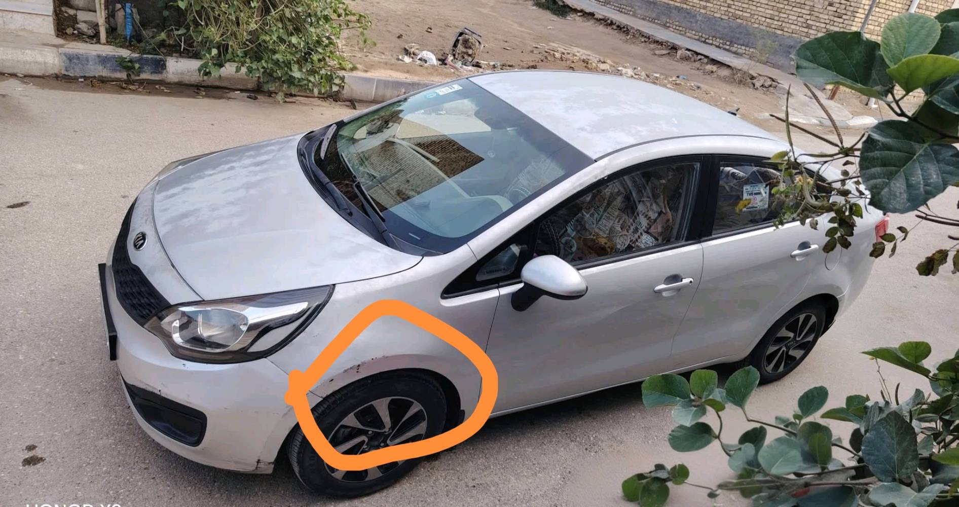 السلام عليكم كيا ريو موديل 15خليجي  مكفوله من التبديل والصبغ ماعده البارد الموضح بالصورة السياره جاهزه  السعر 85
العنوان الناصرية 
رقم    ***********
       ***********