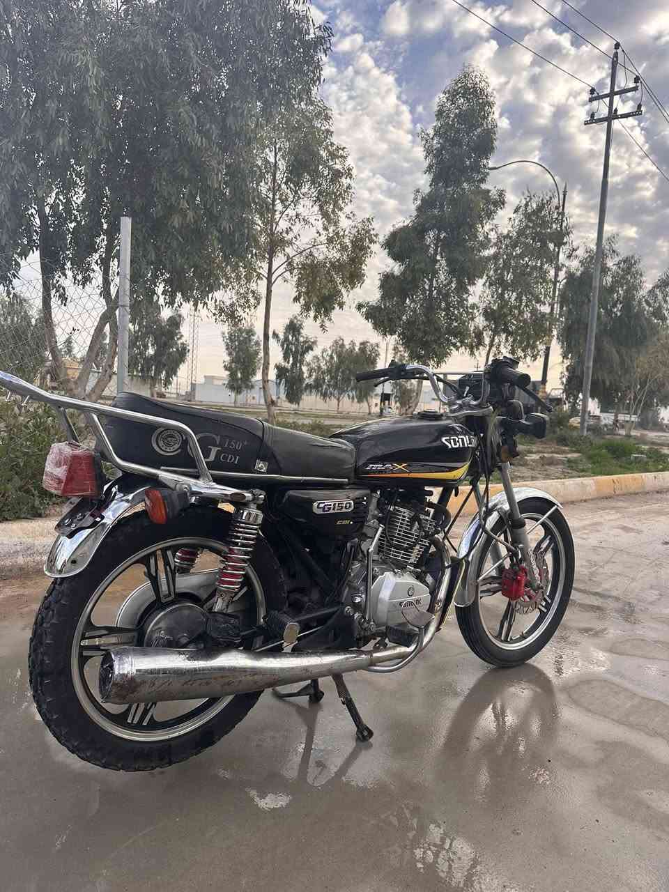 السلام عليكم للبيع دراجه سولنك باب اول موديل 2022بعدها على وضع الشركه محرك شرط شرط كهربئيات شرط سلف شغال السعر 475وبيها مجال شراي حياك الله مو شراي اعبر المنشور لا تكسر بمال العالم وتحياتي للجميع اتصال ***********
