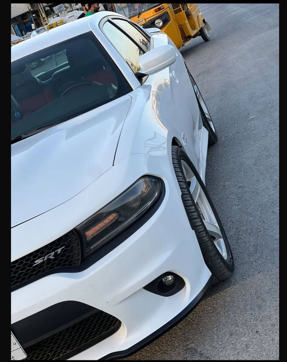 السلام عليكم جارجر SRT اصل 2018 —6400فوول للأخير عدا الفتحه رادار امامي كشنات كنتاره خزن ميموري ستيرن كهرباء بيها نص باب السائق فقط  الحادث ب منشور موجود والباقي كفاله حتى الدعاميات المواصفات عليها ادامه كامله من حداديه ومنضومه تبريد وتخم تاير جديدوفلنجات فجوج برمبو بلادي سياره جاهزه كلشي مناقصها ماشيه 73mرقم بغداد   السعر  215 سونار مرفوق ف المنشور
 العنوان بغداد   ***********
