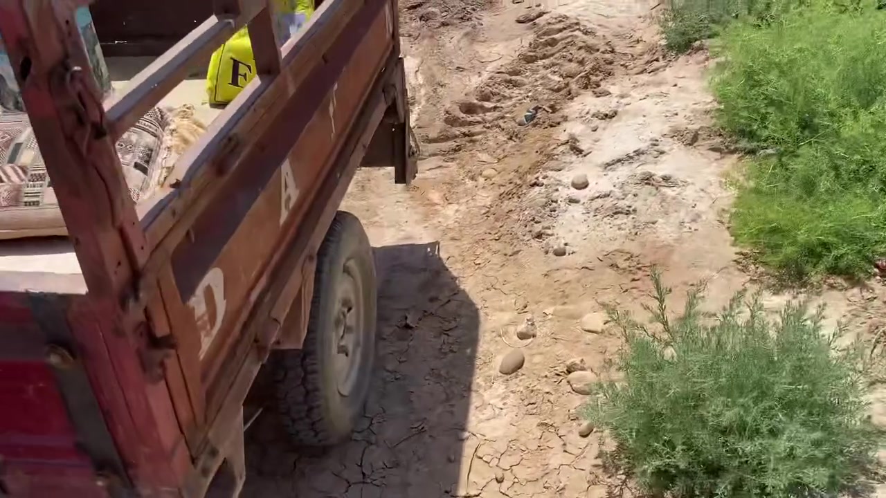 ستوته نظيفة موديل ٢٠١٣ /السعر ٦٥٠ وبي مجال / ديالى قرب تقاطع القدس منطقة الاسود ***********
