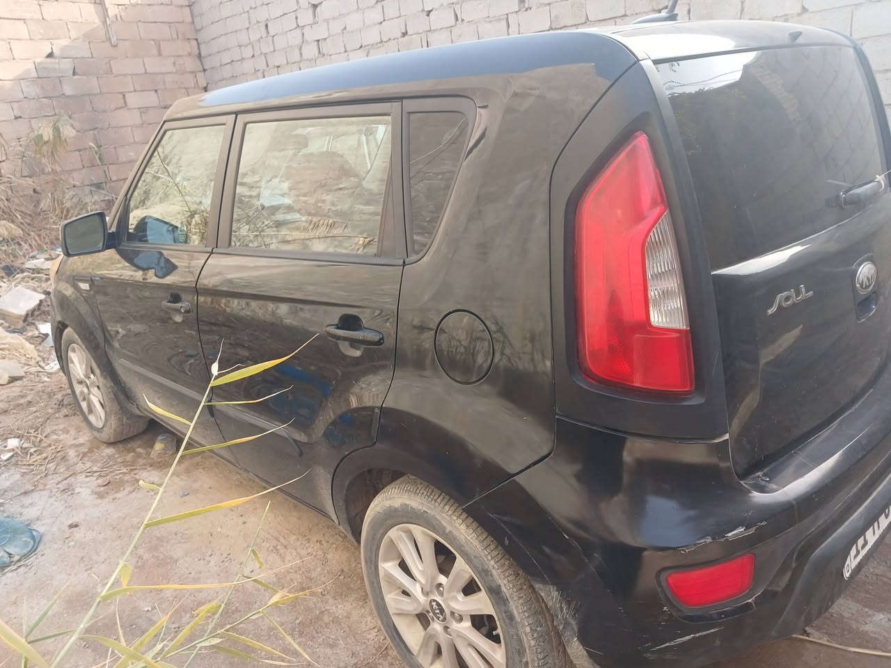 على بركة الله للبيع المستعجل وبسعر مناسب بسبب ظروف صحية وتحديد موعد * عملية * 
سيارة كيا صول ستيشن  اسود غير محدد ٢٠١٣ رقم بغداد مميز هزة وسنوية جديدة لل ٢٠٣٠ شهر العاشر بأسمي تحويل مباشر ثاني يوم سيارة استعمال نسائي وبيتي فقط مكينة ١٦٠٠ كير ومحرك مكفولات اقتصادية جدا في صرف البانزين سريعة وجاهزة سعرها ٩٥ ورقة وبيها مجال مكانها كربلاء .
للجادين فقط للاتصال رقم صاحب السيارة ***********
