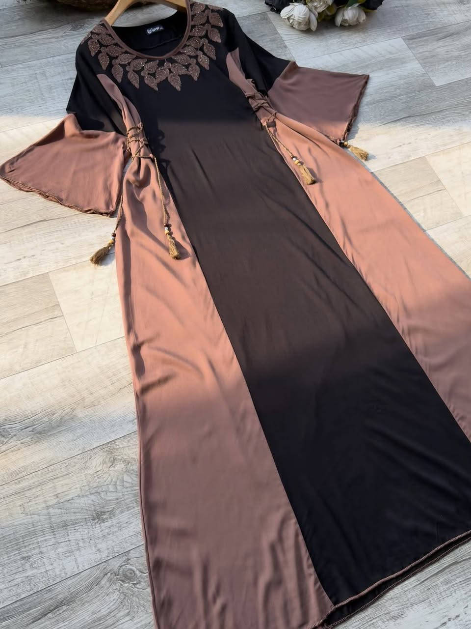 راحة تلبسينها… وأناقة تشوفينها
، قصّة واسعة مع ربط يحدد الخصر
اختيار مثالي للبيت ولمّات العائلة ❤️🌺🦋🐅
😌👗 كشمير مطاط تطعيم ستن🌸🐅
قياس L_xl_2xl
#سعــــــــــــر15
يوجد توصيل داخل المسيب الفين دينار 
يوجد توصيل محافظات


**إذا كنت صاحب هذا الإعلان وتريد حذفه لأي سبب، رجاءا أرسل رسالة إلى الدعم الفني**