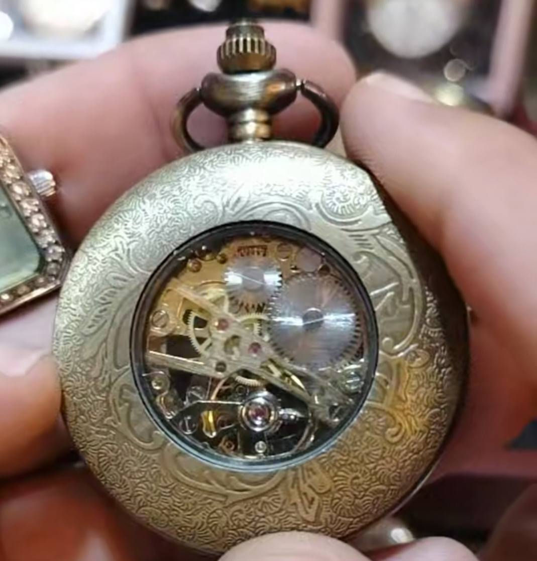 راح توصني وجبه منضمنهن هااااي ساعات ماركه باله نظافتهن 100%


**إذا كنت صاحب هذا الإعلان وتريد حذفه لأي سبب، رجاءا أرسل رسالة إلى الدعم الفني**