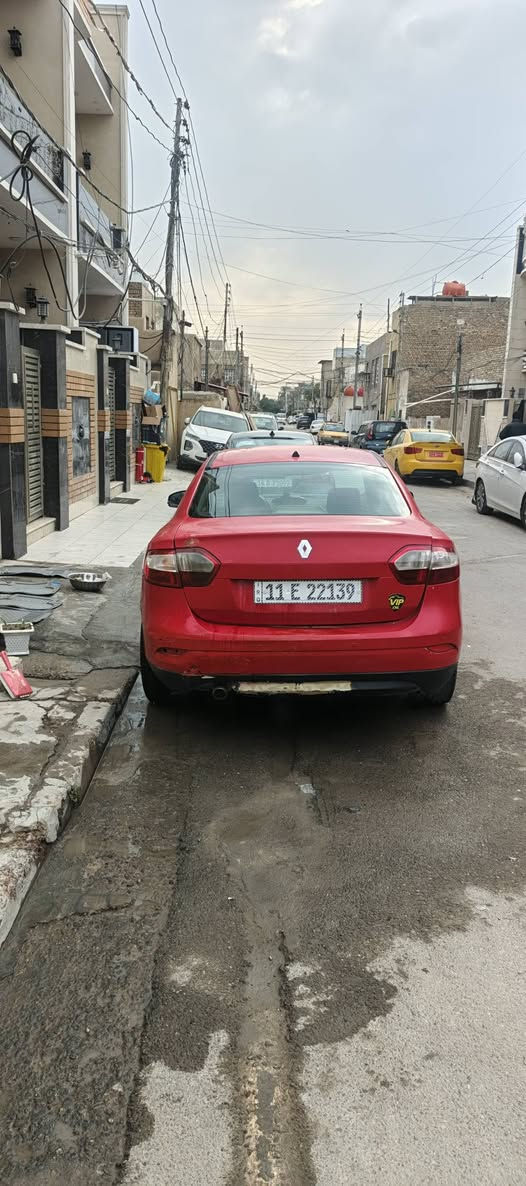 رينو فلاونز موديل 2012
لسياره مصبوغه عام وصبغه بي جراد 

رقمه بغداد سنويه جديده تحويل مباشره 

عنون بغداد البياع سعره 39وبيه مجال 
رقم ***********
