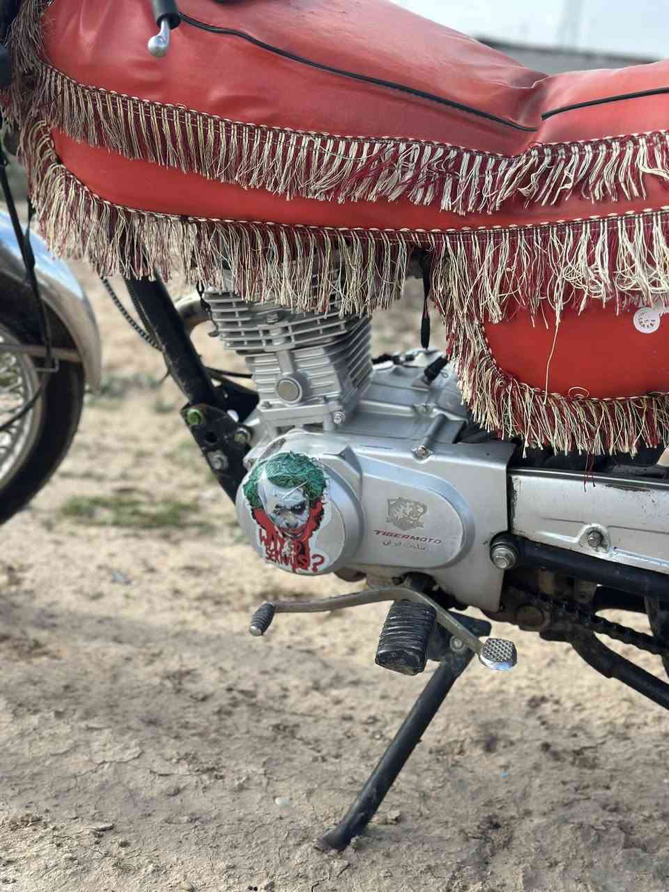 سلام عليكم دراجه لل بيع فقط  الله شاهد ع كل كلامي دراجه مابيه اي نقص نضيف بهاده فيديو تاير خلاصن جان بس اليوم شديتله تاير جدد مكينه صوته كدامك سعه دراجه كشنه اشوي مشكوك بس بي غلاف مكينه والله جان مامفتوح من 2020قبل 3شهر سويته تشفيت او تجي تشوف ما بيه اي بوخار مكينه نضيفه فول فول نوعه تايكر موديل2020ويل ورا هم بدلته قبل شهر جديده دراجه مال بيت سعره390بيه مجال اشويه لل طيبين رقمي***********
