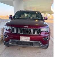 جيب لاريدو 2018 بغداد وارد امريكي  ضررهه بسيط موضح بالصورة وبيها بارد ...