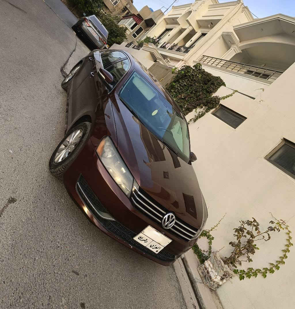 خوار هەموو بازار سعر تەنها 107 ورقە 
پاسات 2015 خلیجی پێنج پستون 2.5
گێر و مکینە کارەبای و هەموو گیانی بەشەرت
سیارەکە دینار مەسرەفی تێدا نیە چوار تایە نوێ یە تحویلی بەشەرتە 2 ورقە غرامەی لەسەرە لە سعر دێتە خوار .. سەیارەکە 6 پاڕچەی بویاغە چەمپێکی دواوەی هەیە هەردوو جاملوغی پشتەوەی معجونە باقی چوار پارچەکەی تر تەنها بویاغە پێشی کەپسە شانسی بەطانە ناو حەوز بەشەرت لێدرانی نەبێت .. 
من لە دهوکم مشتری بی لە خزمەتدام *********** دهوك, العراق
