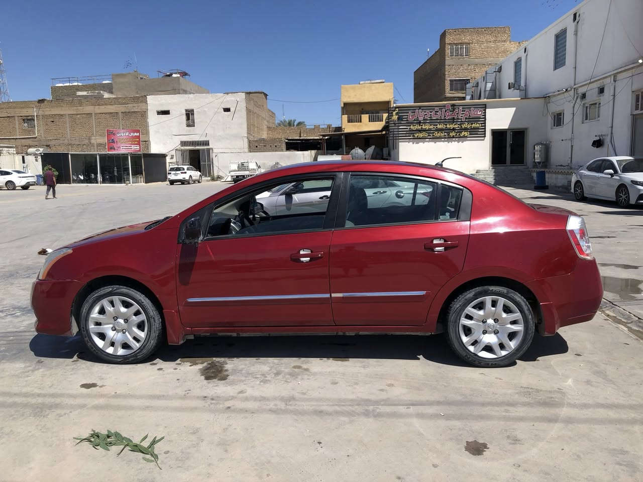 سلام عليكم
نيسان سنترا ٢٠١٠
ماشية ٧٢ الف 
سيارة كلين 
تدفئة تبريد شغال والنيسان معروف بالتبريد
بيها ريموندات ثنين تشغيل وغلق الابواب وحساس انذار اذا احد يفتح الابواب او يطخها
تحكمات ستيرن موجودات ينرادلهن فقط دركة ستيرن 
سيارة بلادية  مثلما موضحة بالصور 

السعر 77 ورقه وبيها مجال 

***********
