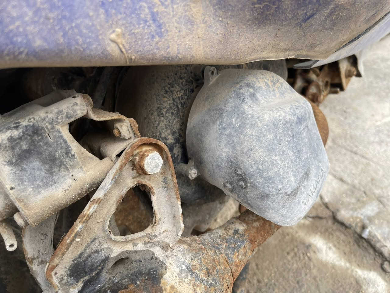 دراجه للبيع  سعر مناسب جداا متروكه محركها ما بي شي
حاليا ما تشتغل متروكه صار تلث اسنين تايراتها ما بيهن شي فقط نازلات 

العنوان ابو صخير سكن المطار 

***********
