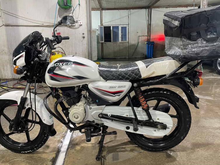 1. بوكسر موديل 2023 نضافه جيده جدآ 
2.مكينه جيدآ جدآ يحب قوي كيرها فول جيد
3.اوراق 7 كاملات 
4. مكان بغداد الكراده
5. السعر 1750 وبيه مجال بصيط
هاتف.   ***********. 
واتس اب. ***********
