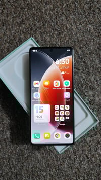 تكنو كامون 30 برو • ديمينسيتي 8200 • شاشة امولد ١٤٤ هرتز