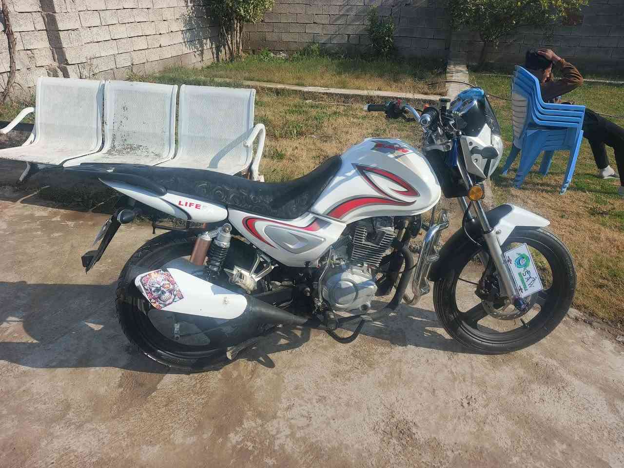 السلام عليكم
سنكي للبيع موديل 2020
لاتنقيص ولاتبخير شرط الفحص
اوراقه كامله موجودة 
 نكرة سلف
كهربائيات كلها شغل مبي اي نقص
***********
متوفر واتساب
مكاني بلد قرب تقاطع بني سعد
