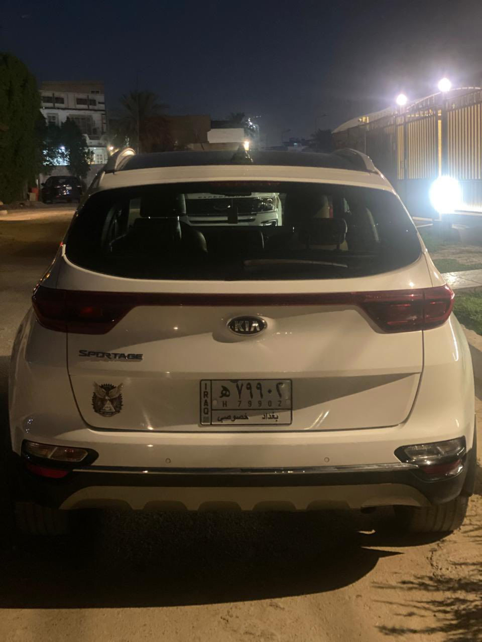 السلام عليكم
كيا سبورتج خليجي فول مواصفات موديل 2019 شكل ال 2020 محرك ٢٠٠٠ دوش رقم بغداد تحويل ثاني يوم مكفولة من الصبغ والتبديل ماعده بارد بسيط بالجاملغ الخلفي ماشية 43 حقيقي 

بانوراما.

بصمة دخول وتشغيل - سايد بريك بصمة - مانع منحدرات - شاشة كبيرة - اريل نفكيشن - شاحن واير ليس - شفتات سرعة - اوتو هولد - جنطة كهرباء - كشنات جلد بلادي و كهرباء - داخل لونين حمصي واسود - حساس امامي وخلفي- خمسه ويل كب - قطعتين تبريد بيانو - كامرة خلفيه - تحكم ستيرن - شاشه قرائه الاعطال - 3 انضمة قيادة  - سيارة جاهزة من كل النواحي صدر تايرات

السعر 198 بيه مجال بسيط

الاستفسار ‭0770 459 2211‬

العنوان بغداد / القادسية
