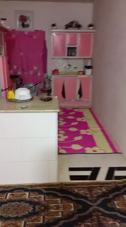 السلام عليكم بيت حواسم لبيع  بناءجديدغرفتين وصاله واستقبال كراج مال سياره جبير
***********
