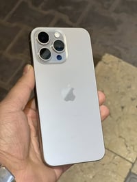 ايفون 15promax ذاكره 256  بطاريه 87 بلاد جهاز عربي شرق اوسط AAA مكفول ...