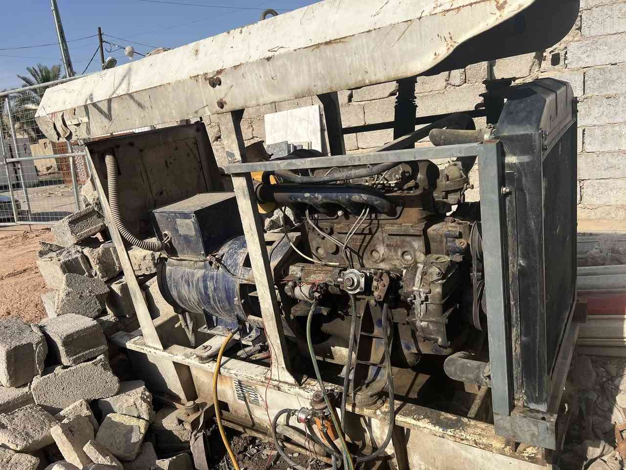 مولدة افيكو للبيع 50 kv
جاهزه بدون اي نقص 
للاستفسار 
***********
