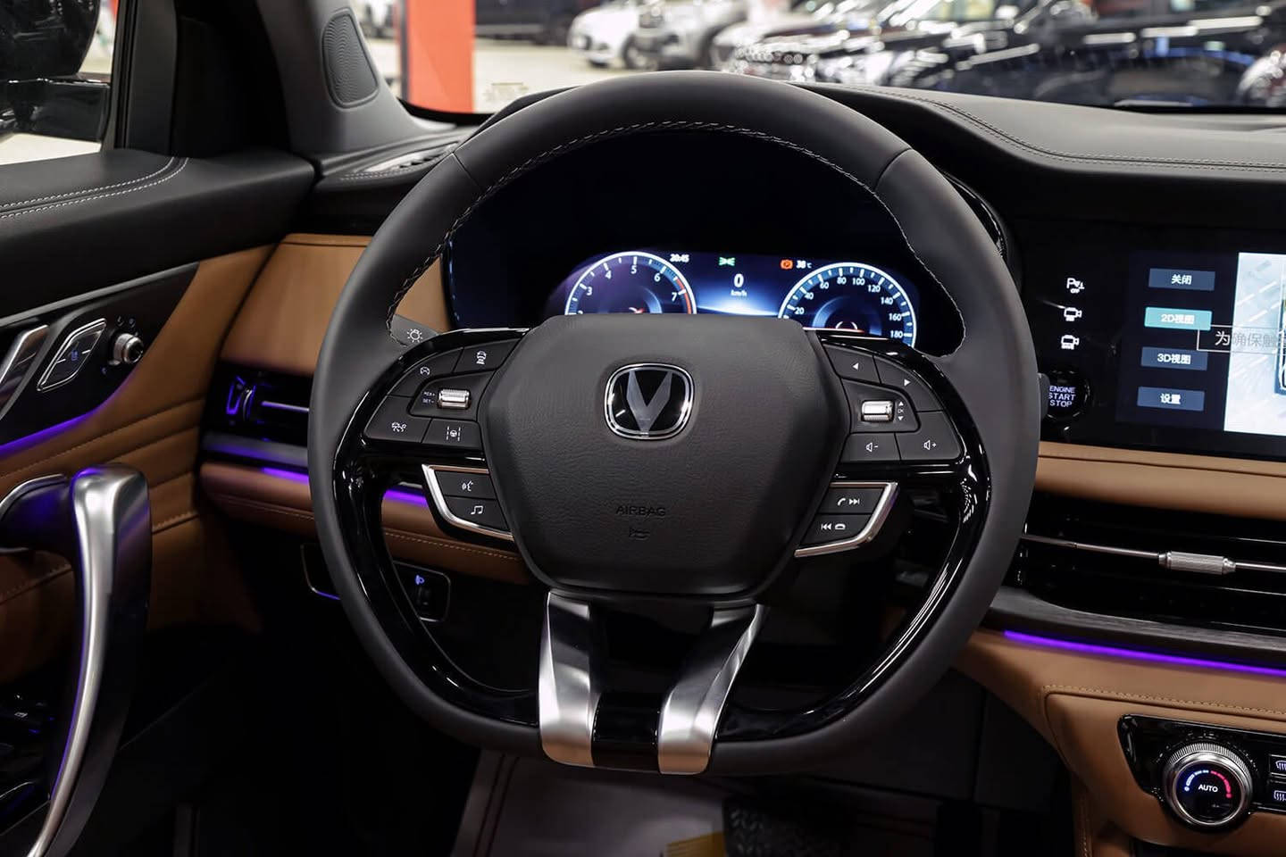 شانجان ses 95مديل2025.  السياره ماشيه7000 مكفوله عدا باب جهه السايق ضربه بسيطه جدآ  السياره حره ما مطلوبه للشركه  رقم بغداد سعر 3دفاتر للاستفسار ***********. مكان السياره بغداد
