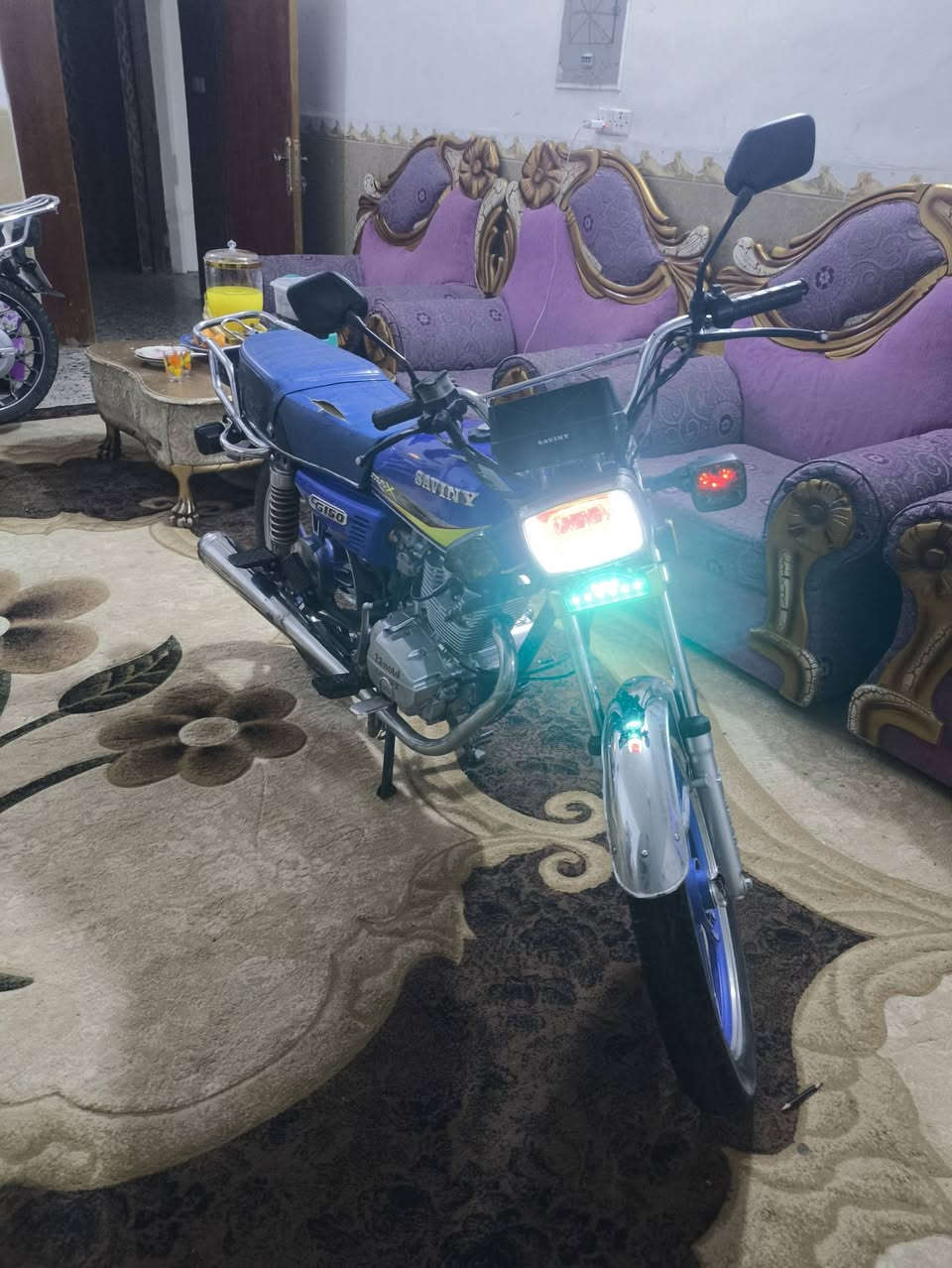 يالله دراجه ايراني موديل2023للبيع السعر 650وبي مجال  محرك ما ممدود عليه صبانه المكان الرمادي جزيره البذياب هاذ رقمي للتواصل ***********مو شراي لا تعبني ولا اتعبك
