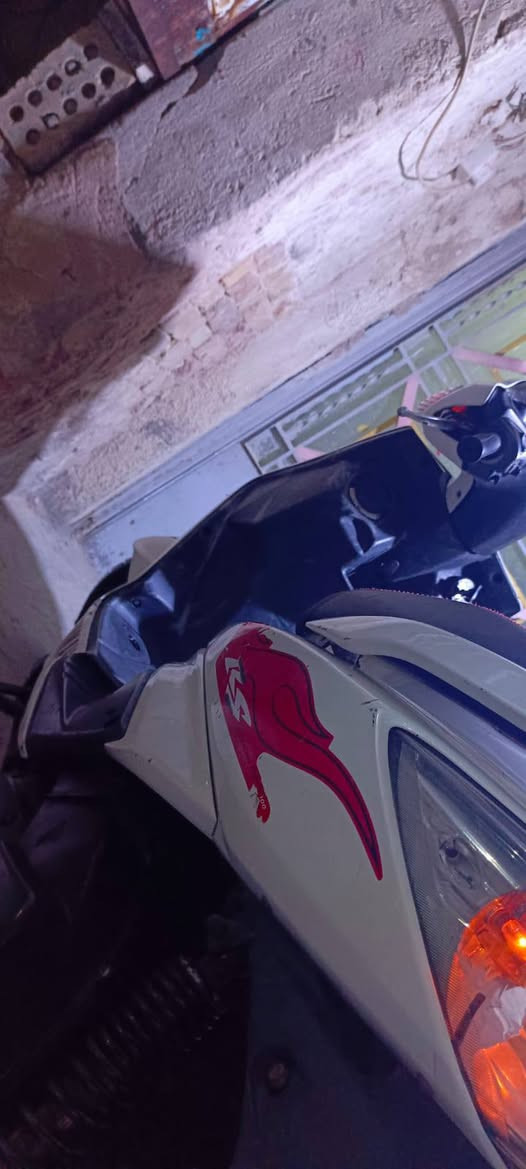 سلام عليكم دراجه سكنس فحل طلاعات للبيع دراجه نكره سلف بكل وقت هندر سلف شغال كهربايئات كلهه شغاله مكينه برغي ممفتوح بيهه سعر دراجه مليون قفل    بغداد شعب؟ الرقم ***********
