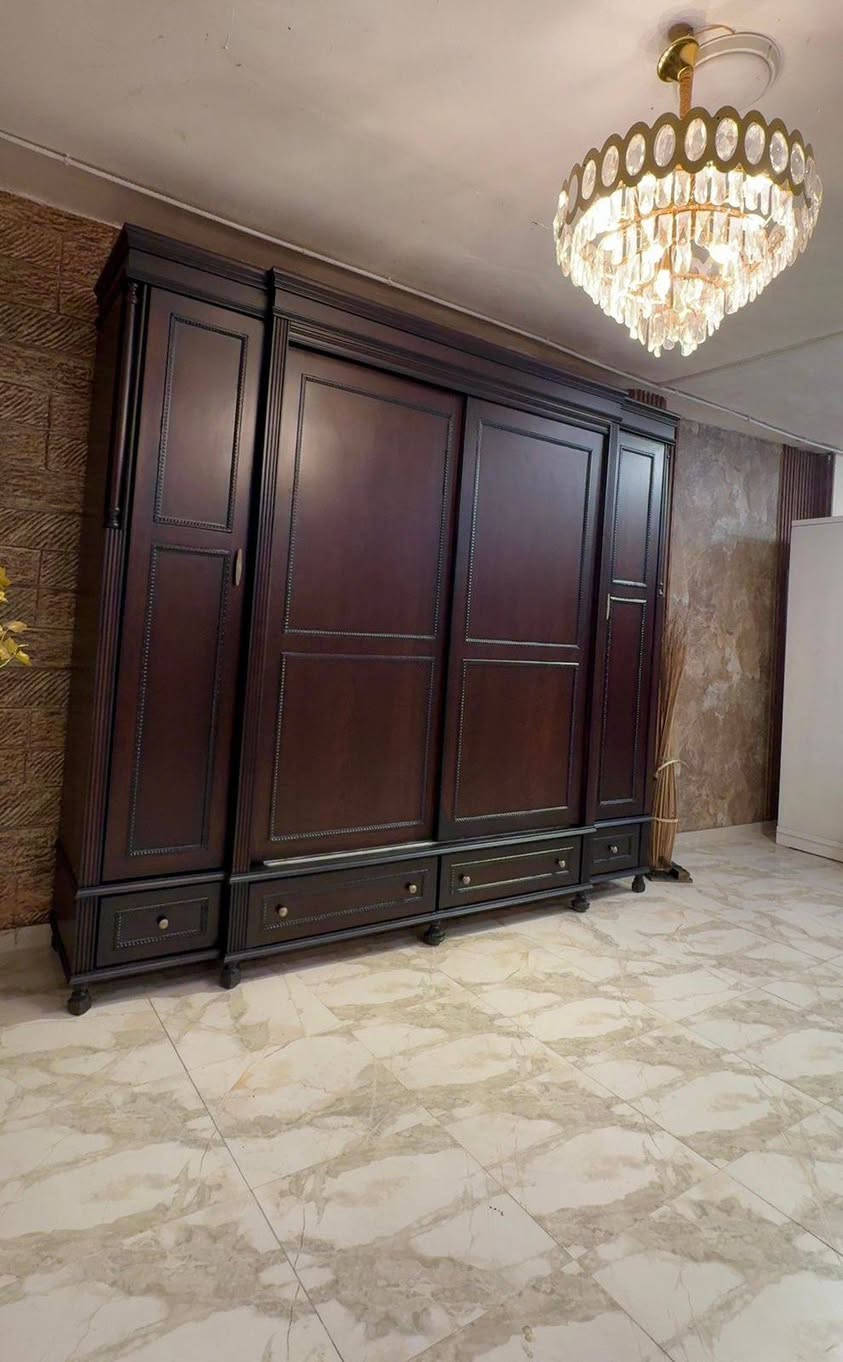 غرفة نوم ماستر 🛌 فاخره و فخمه جداً ✨
خشب لاتيه 18 اندونيسي و زان بالكامل🪵
 ( 5 قواطع ) ✅
استعمال بسيط بحال الوكاله . 
(( بسعر مغري جداً 💵 )) 
الغرفه فل كوالتي ✨الله يبارك لصاحب النصيب 🤍


**إذا كنت صاحب هذا الإعلان وتريد حذفه لأي سبب، رجاءا أرسل رسالة إلى الدعم الفني**