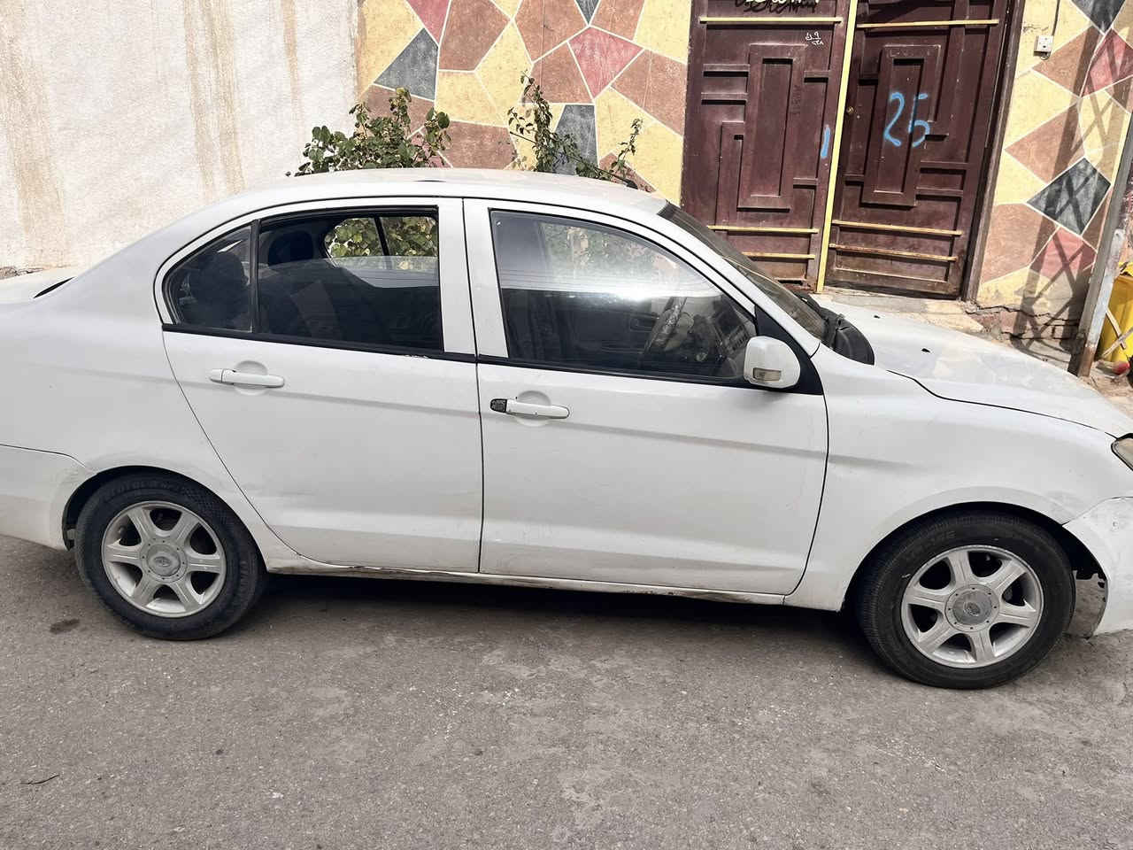 سلام عليكم سيارة للبيع فاو موديل 13 
مداور ثاني يوم 
تبريد شاشه مكينه ناعمه 
مكاني كربلاء 
رقم ***********
