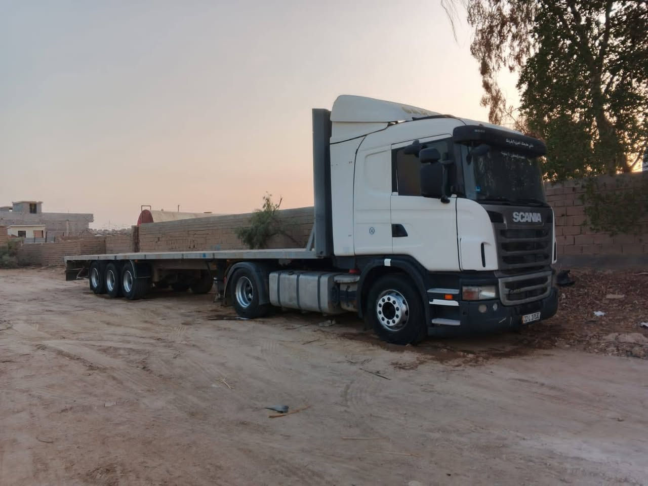 سلام وعلیکم سكانيه للبيع موديل 2012 مكينه 400وحش كير 1000 اوتماتيك جوك 12نمره عربانه اوربي دنكير سحال  تخم تاير جاهزه وبيه تصريح عل نفط سنويه ل29 تحويل مباشر مكان البصره قضاء المدينه *********** السعر خابر وتعرف
