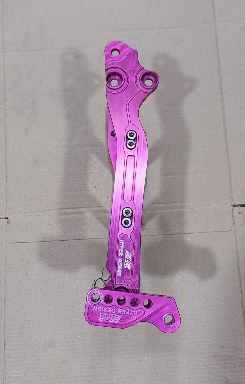 شيال راجع ماكس عدله+
وايرات بريك+
واير سكليتر+
شوته رياضي 
مكاني ناصريـــه الاسكان الصناعي
***********
كلهن ب 60
