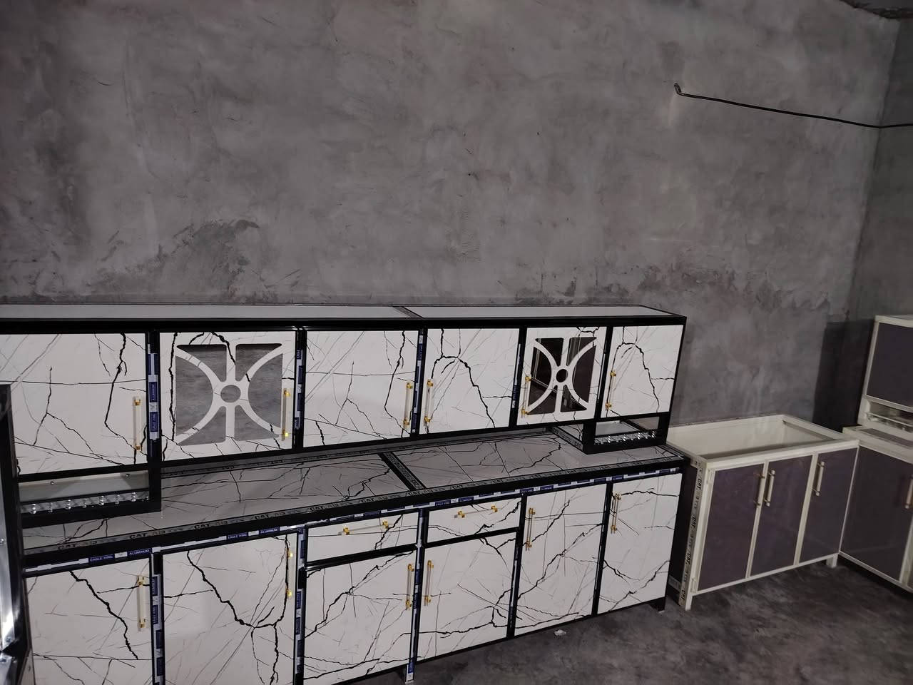 على بركة الله وصلت حاويه كاونترات الى معرض سنتر الطارميه  شغل الموصل درجه اولى مترين+مترين ونصف+3امتار +حجل سقف مرمر شغل عله ما تريد 

عنوانه قرب مدخل المشاهده مقابل معمل الطحيل 
اسعارنه تناسب الجميع والشغل درجه اولى

***********واتساب

***********
