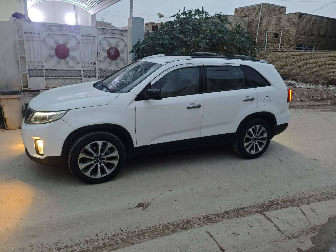 من رخصت مدير الكروب سورنتو ١٥ خليجي سته سلندر سبعه راكب ثلاث قطع تبريد بصمه رقم قادسيه مكان السياره عماره السياره متجايه مصبوغه عام السعر ١٢٥ ترهم مراوس أوباما جارجر خاص موجود واتساب ***********
