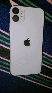 آيفون ١١ • ١٢٨ • كسر ظهر بسيط