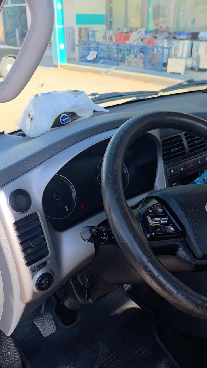 كيا بنكو ثري اللبيع موديل 2020 فول موصفات رقم انبار مكفوله كفاله عامه السعر 175 ورقه وبيها مجال ***********
