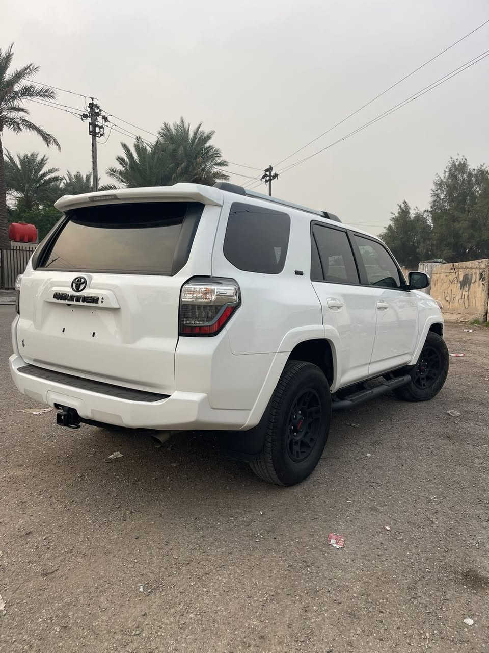 السلام عليكم 
تيوتا فوررنر 2024 دخول جديد 
بدون رقم  ماشية 12 الف 
صور الحادث موجودة صبغ فقط جاملغ  
~ محرك 6 سلندر  
~بصمات عدد (2) 
~تو ويل (2*4) 
~ شاشة كبير
~كشنات جلد لون بيجي 
~ كشنات كهرباء تدفئة 
~ كاميرة خلفية 
~ رادار أمامي و جانبية 
~ لايتات  لد اصلي  
~تحديد سرعة 
~ حجم تايرات 17
~ خمسة راكب 
السعر 295 وبيهة مجال بسيط 
***********
