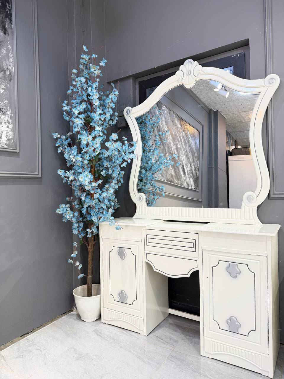 #زبائنا الكرام جبتلكم غرف صاج منقشه تخبل وبسعر مناسب 😍
مليون و 100الف  فقط😍
بيها مجال الزبائنه ☺️يتدلوون 
غرف نجاره عراقيه 💯💯

تتكون من 8  قطع 

عرض الكنتور 3 و20سم

ارتفاع الكنتور 2 و20سم

السرير بلوك ٦ ارجل

طول السرير 200 سم 

عرض السرير 160 سم


**إذا كنت صاحب هذا الإعلان وتريد حذفه لأي سبب، رجاءا أرسل رسالة إلى الدعم الفني**