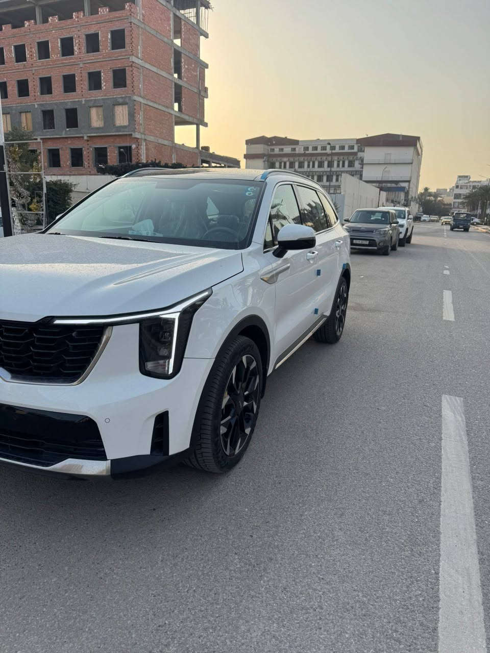 #بحالة___الزيروووووو 🤩
كيا سورنتو  2024 وكالة الدولية السيارة تحت الضمان ماشية 4 الاف كيلو فقط 
مكينه 6 سلندر ‏3500
السياره فول مواصفات:-
بصمة
بنوراما
تشغيل عن بعد 
هاند بريك كهرباء
كراسي كهرباء 
صندوك كهرباء
دشبول شاشة متصل
لايت زنون
‏Led زنون
بك لايت led
حساس امامي
حساس خلفي،  ويل كب حجم 20
بردات خلفية ،  7 راكب،  تحكم مقود
درايڤ مود ،  اوتو هولد ، شاحن لاسلكي،  كير ماوس،  
تحكم شاشة وتبريد لمس ،  بلوجكتر زنون،  3 قطع تبريد
مانع انحدار ،  مانع انزلاق،  اريل رادار،  كامرة خلفية..... 
شخط بلدعامية الخلفية صغير ما مكحل و صبغ جزء صغير بلدعامية الامامية مبخراثر شخوط 
مكان السيارة بغداد اليرموك
للاستفسار ***********
. 
. 
✅علق تم يصلك السعر خاص مباشرةً ⚡💰⚡💰⚡
. 
. 
. 
. 
. 
. 
. 
💥اذا كنت تريد نشر سيارتك تواصل معنا عبر الصفحه.
