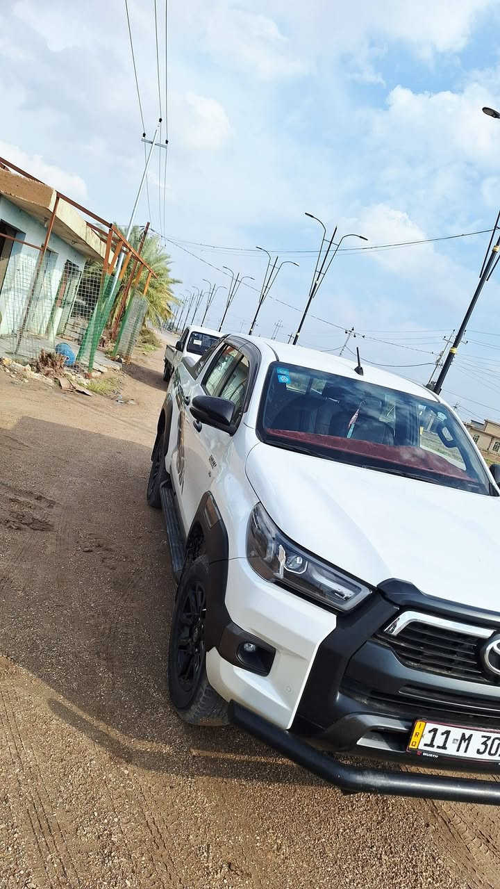 السلام عليكم 
تيوتا د فنجر  للبيع فول مواصفات كفالع عامه 
رقم بغداد دولي. ماشيه 50ألف. وضع شركه 
موديل 2024
المكان بابل الشوملي لاستفسار عل الرقم ***********
