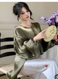 عروض • ملابس • قناة واتس