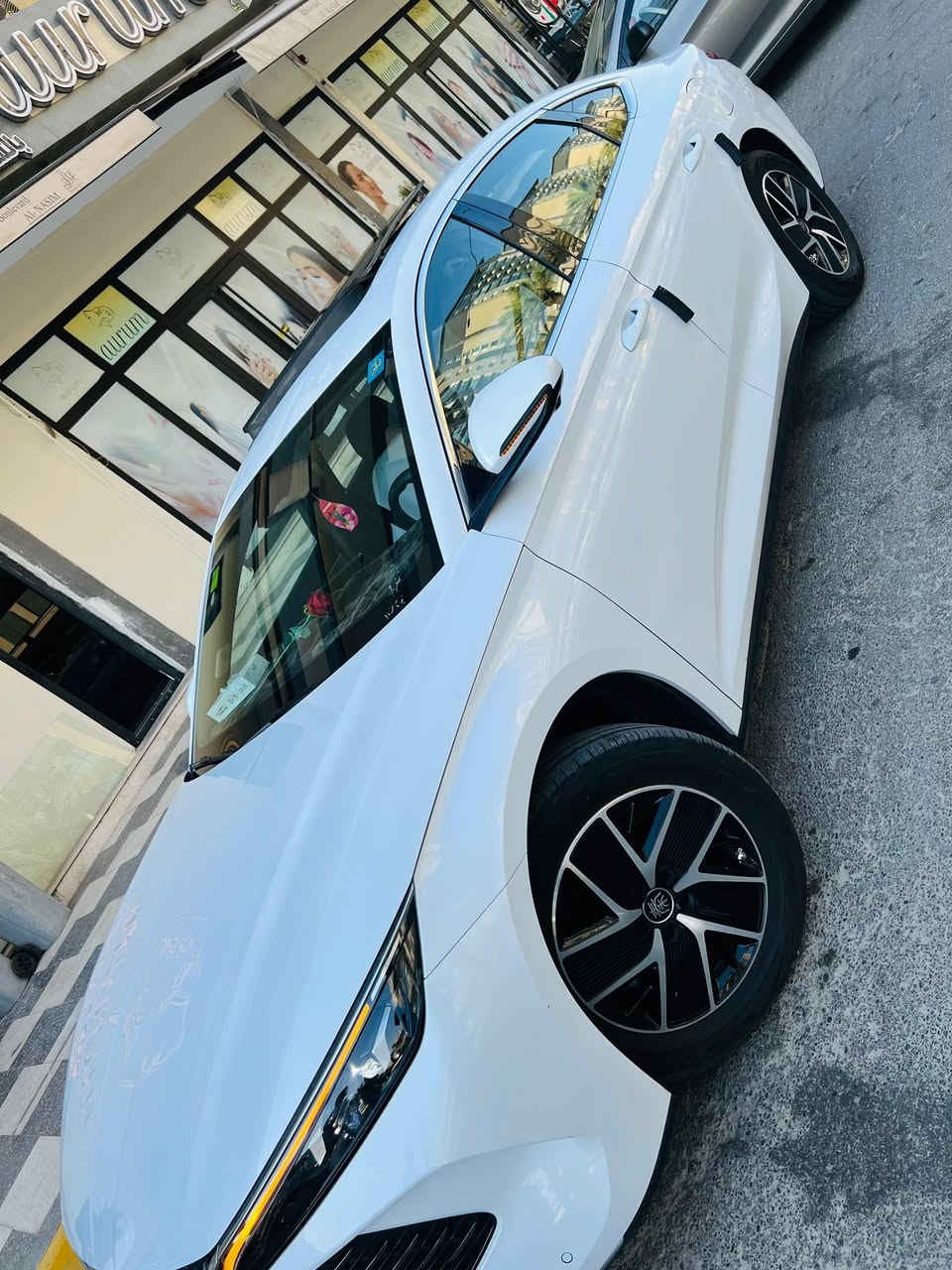 BYD QIN L 2024
بطاريه 120

تانكي 65 لتر

6 كامرات+ كامره3D

حساسات 6

بانوراما

اضائه لد امامي + خلفي

داخل زيتوني

تبريد امامي خلفي
كرسي السايق كهرباء 

شاشه حجم كبير + قلاب

السياره ماشيه 21000 قابل للزياده

بيهه شخطين بالدعاميه الخلفيه

سعر 25250 مليون وربع وبيهه مجال

ممتواجد ع الفيس

الرقم *********** متوفر واتس

مكان السياره حي الجهاد
