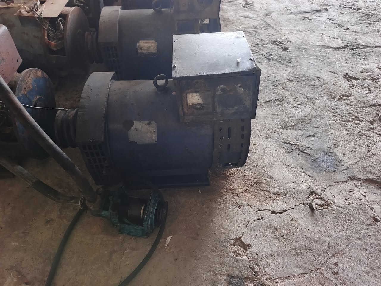 ماطور للبيع ٨حصان مكفول شرط الشغل النوعيه توبلاند ابو الكف مع راس توليد ٧ونص كيفي العنوان بابل الحمزه الغربي منطقة الخميسيه 
السعر ٦٠٠
***********
***********
