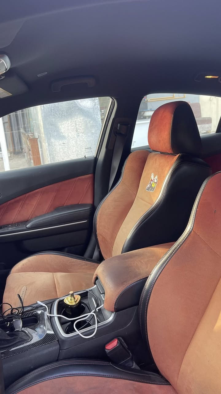 السلام عليكم
غرفة جارجر كامله للبيع هي وبطانين الابواب
الكشنات حضن وافتحهن من السياره مباشره لليريدهم
سعرها 225$ 

مكاني موصل ***********
