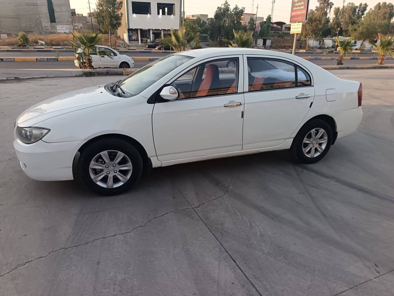 سلام عليكم ليفان 620 رقم بغداد انكليزي هزه جديده السنوية جديده مامسجله كابون تحويل جديد مكينه كير شرط ع فحص شرط التحويل السنوية باسمي صبغ خاملع ورا السايق بدون دواخل كهربائيات كلها شغاله السياره جاهزه بدون نقص مكان السياره حي المحاربين *********** او *********** السعر 45$وبيها مجال قليل
