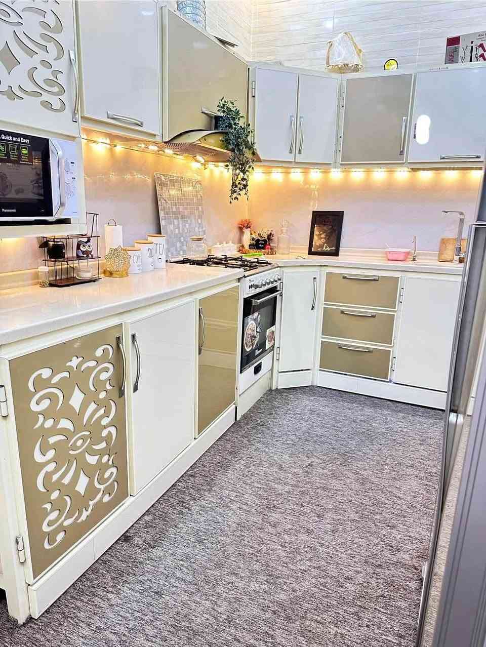 دار للبيع  في كربلاء يبعد عن مرقد الامام الحسين ٥ دقايق بالسيارة وربع ساعة مشي 
🔺دار للبيع في كربلاء حي المعملجي (طابو صرف) الفرع المقابل لجامعة الصفوة مساحة ١٠٠ متر واجهه ٥*٢٠  بناء طابوق حديث المنطقة تبليط ومقرنص وارصفة شارع ١٠ متر يصلح للسكن او الاستثمار (🔺اقسام داخلية لطبة الجامعات🔺) كون البيت قريب من جامعة الصفوة وجامعة السبطين
متوفر خطوط نقل لجميع مناطق كربلاء والى حرم الامام الحسين (ع) 
البيت كامل مع الاثاث
السعر ٢١٠ مليون وبي مجال 
للاستفسار الاتصال او واتساب
***********
