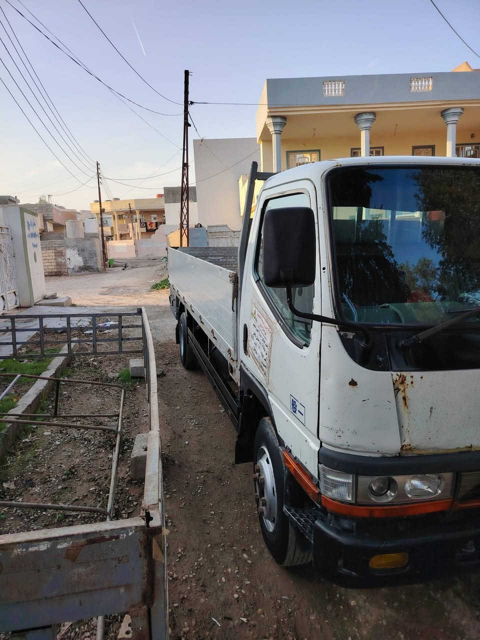 سلام عليكم بسب الوعود الكاذبه كنتر للبيع مديل 97 طول 5متر محرك مكفول رقم دولي ديالى انكليزي تحويل مباشر سعر 100وبي مجال الطيبين رقم الموبايل ***********
