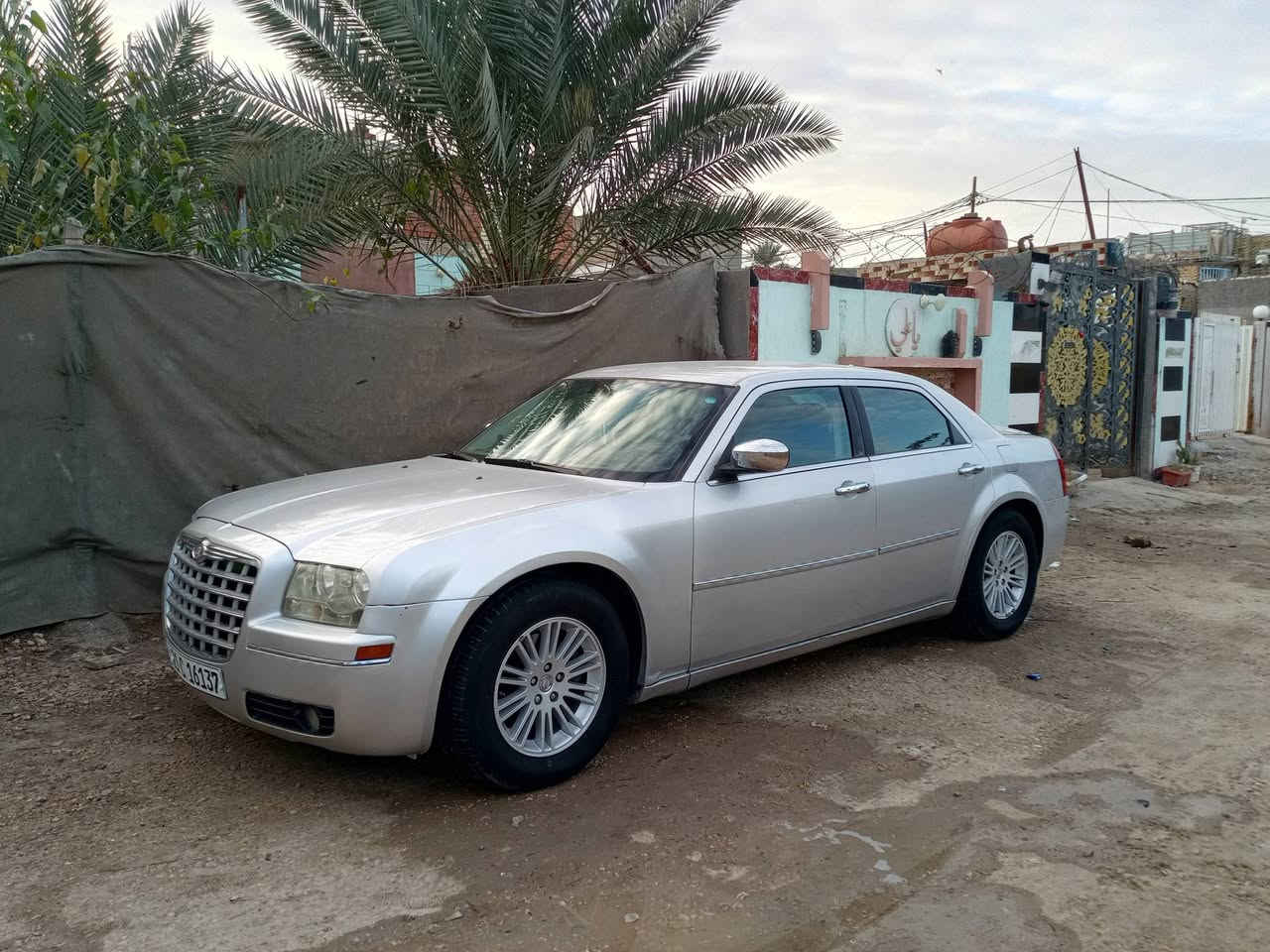 السلام عليكم موديل 10 اصل سياره جير مكينه حداديه جاهزه ما بها اي نقص كله على وضع الشه شرط الان جاهزه من كل شيء سعر 115 وبيها مجاج وبسيط مكان بابل ***********
