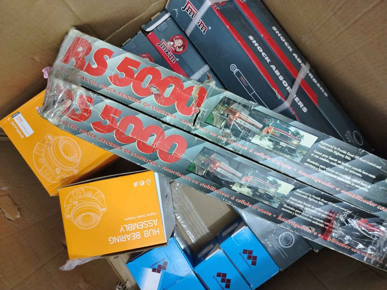 قطع غيار السيارات جيب من ٩٠ ل ٢٠٠٤ يوجد توصيل كافت المحافظات ***********، هاذ الرقم بي وتساب
