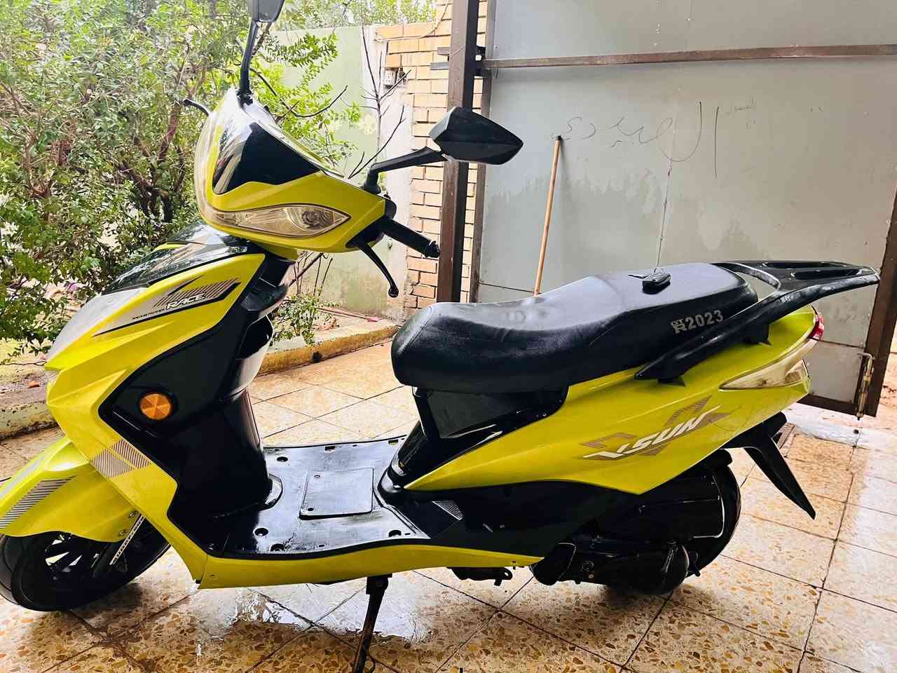 سكنس صيني دبدوب
موديل 2023 
محرك نضيف  
بصمة تشغيل 
فتح وقفل بل البصمة 
 لايت LiD 
  لايت زنون  
باتري جديد 
الدراجة خير من الله  بيها فقط  خيط تبخير 
وراجز سلف 
المكان ديالى بعقوبة 
للاستفسار ماسنجر او 
*********** واتس فقط
السعر خاص
